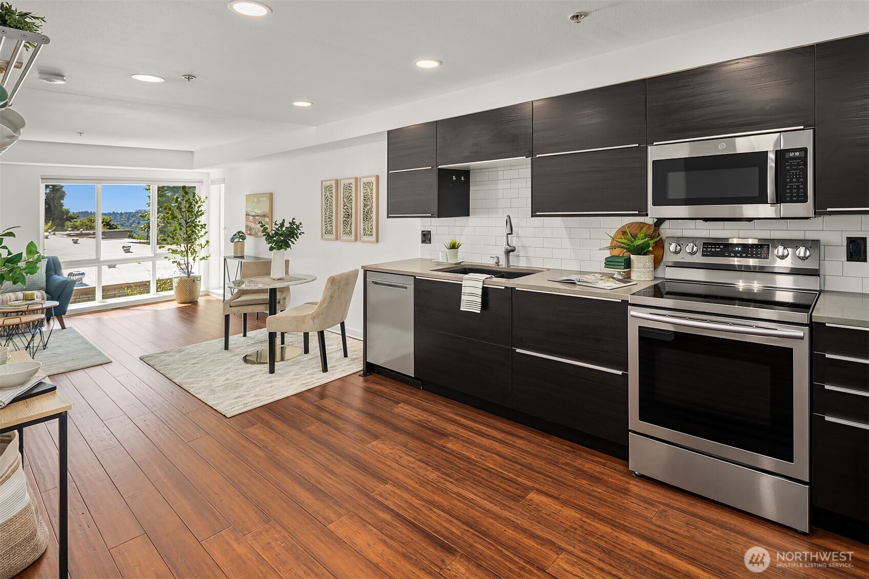 2901 S Jackson Street 506