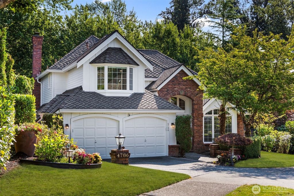 Photo of 4786 172nd Court SE, Bellevue, WA 98006 (MLS # 2422395)