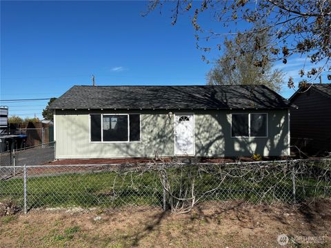 746 S Grand Drive, Moses Lake, WA 98837 - MLS#: 2357981