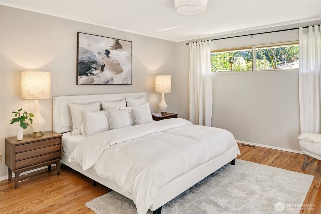 listing image 9361469873830310380