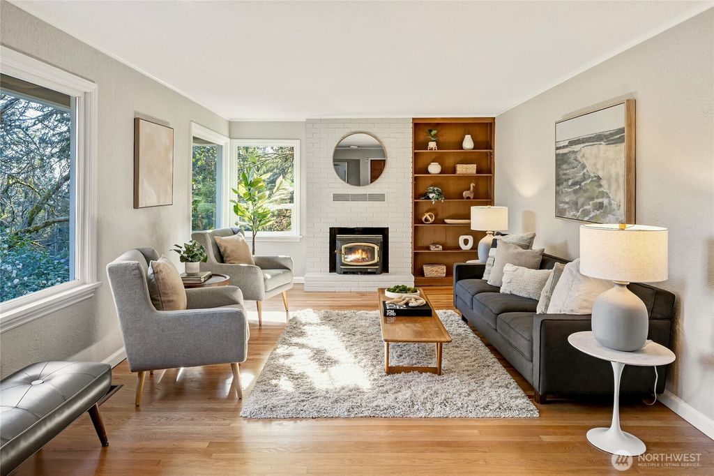 Photo of 2209 NE 177th Street, Shoreline, WA 98155 (MLS # 2510624)