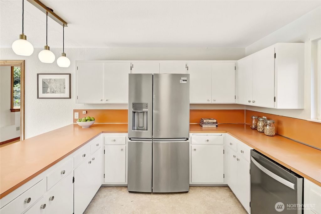 listing image 9361753790195072937
