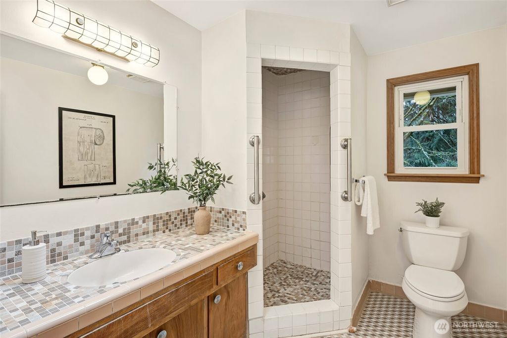 listing image 9362547439277360254