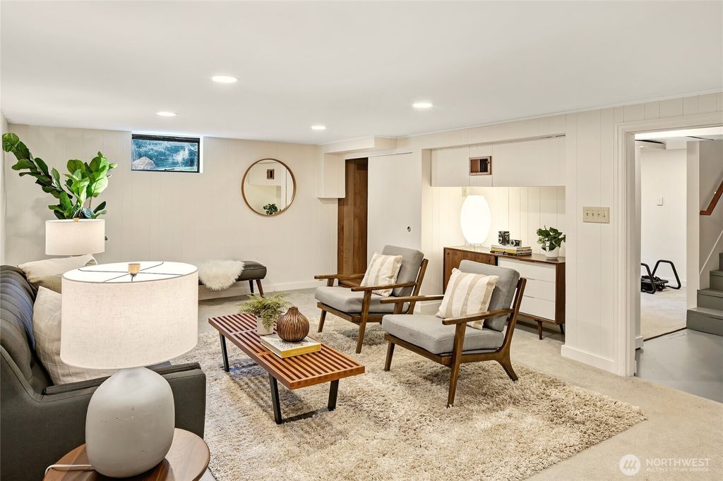 listing image 9363695913596197416