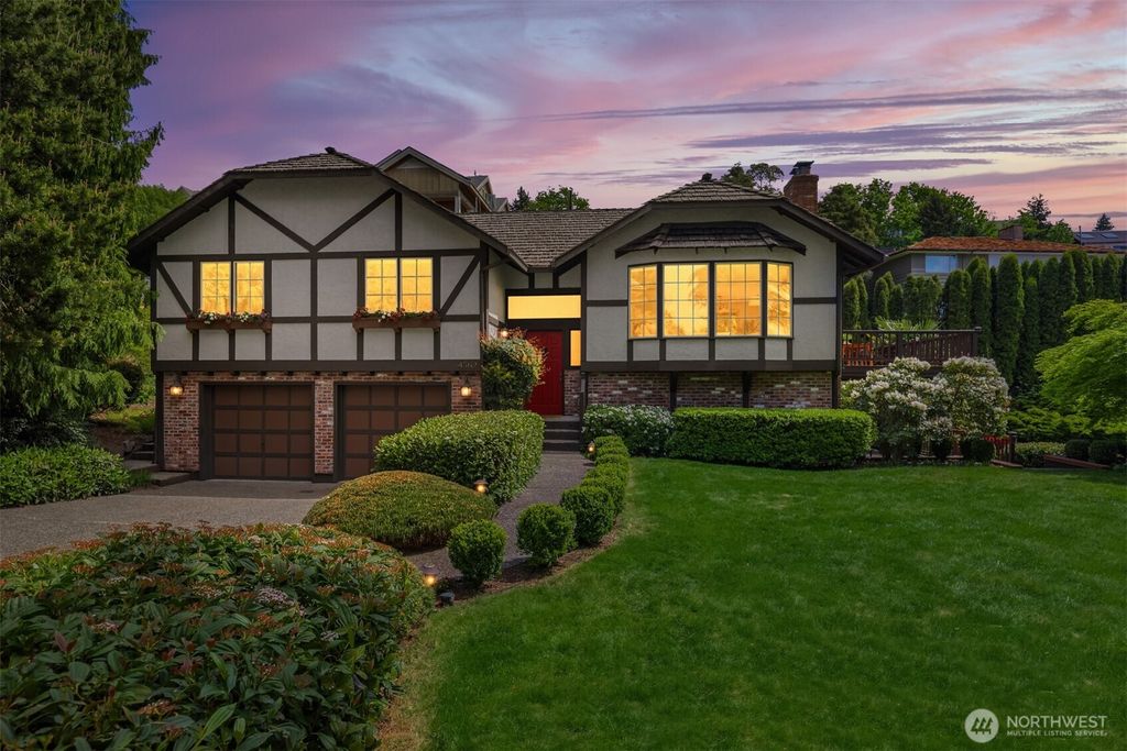 Photo of 4562 54th Avenue SW, Seattle, WA 98116 (MLS # 2367594)