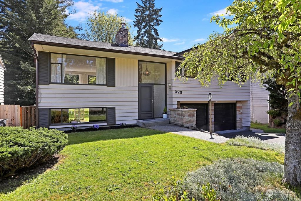 Photo of 323 N 175th Street, Shoreline, WA 98133 (MLS # 2066388)