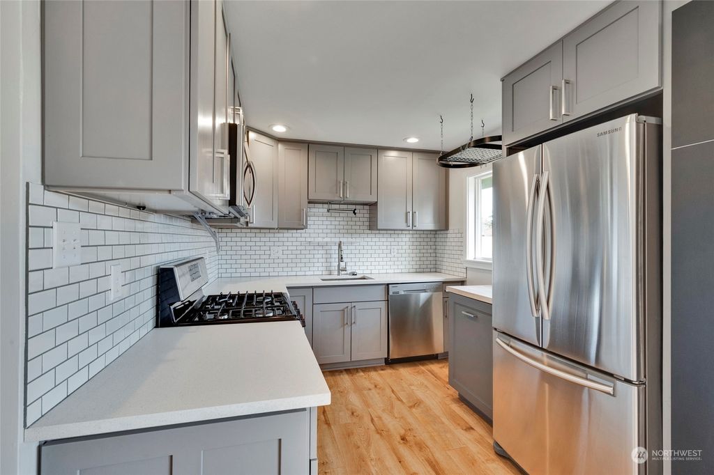 Photo of 16974 121st Avenue SE, Renton, WA 98058 (MLS # 2312318)