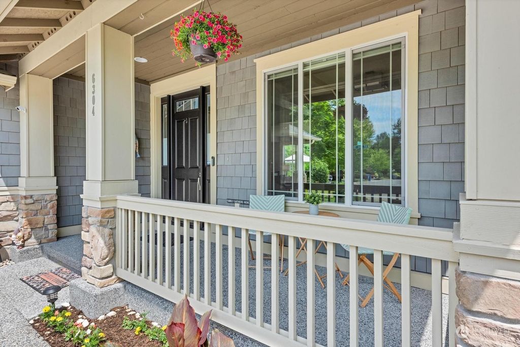 Photo of 6304 117th Avenue SE, Bellevue, WA 98006 (MLS # 2128016)