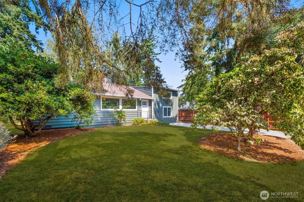 Photo of 1638 N 190th Street, Shoreline, WA 98133 (MLS # 2569166)