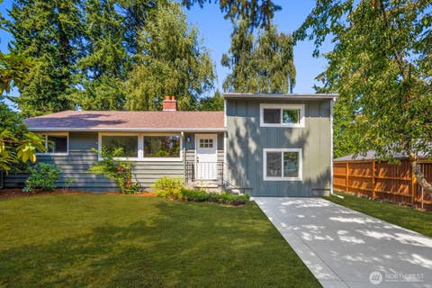 Photo of 1638 N 190th Street, Shoreline, WA 98133 (MLS # 2569166)