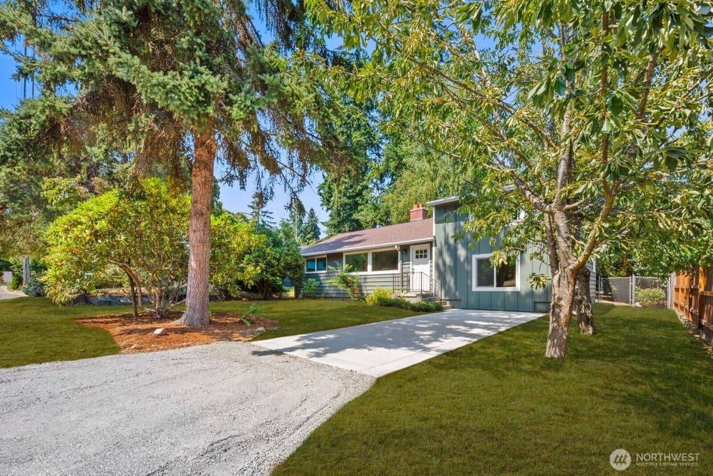 Photo of 1638 N 190th Street, Shoreline, WA 98133 (MLS # 2569166)