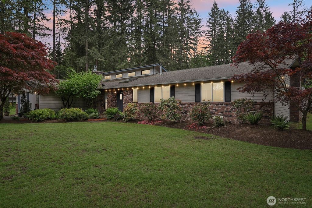 Photo of 21529 SE 245th Street, Maple Valley, WA 98038 (MLS # 2365484)