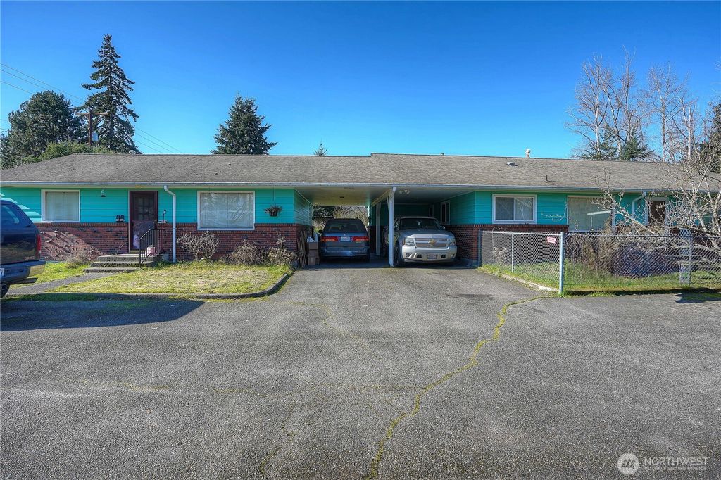 Photo of 305 138th Street E, Tacoma, WA 98445 (MLS # 2480190)