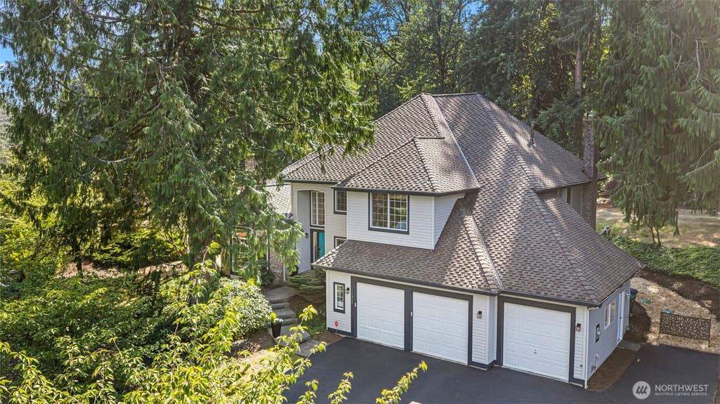 Photo of 18929 203rd Avenue NE, Woodinville, WA 98077 (MLS # 2568638)
