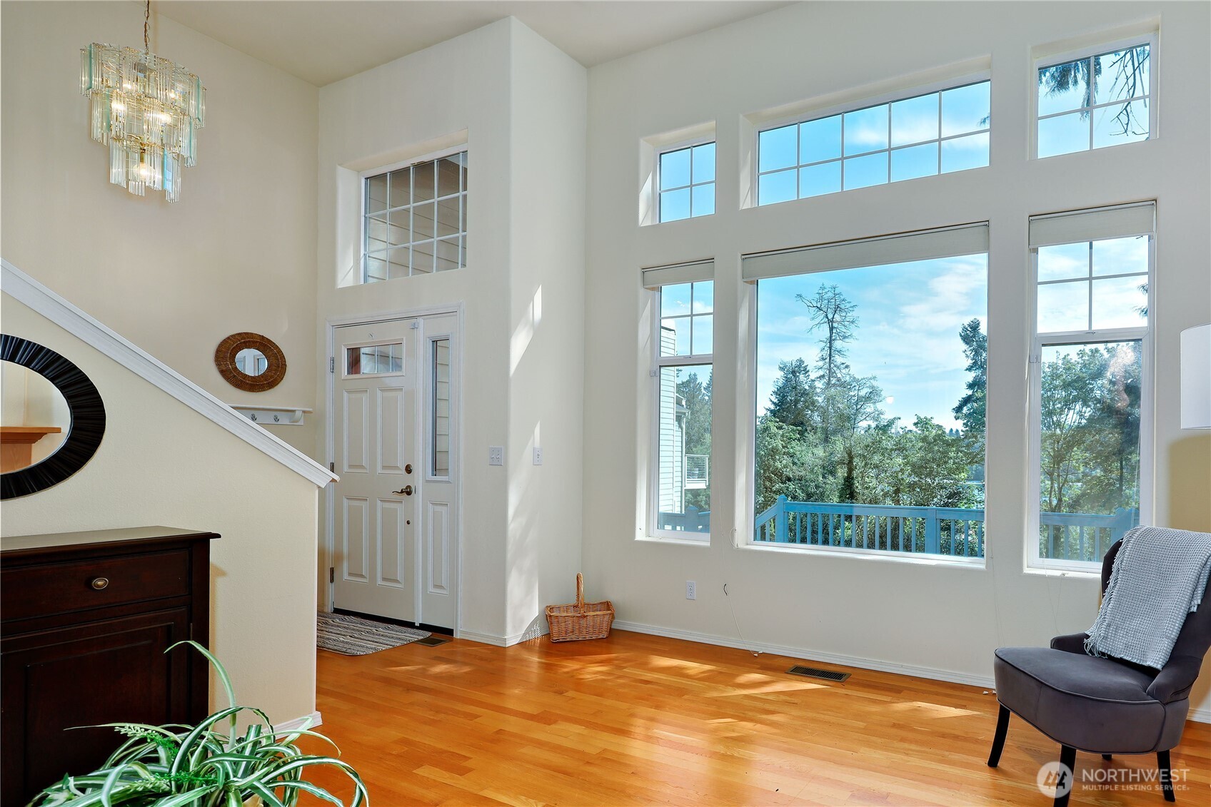 17691 Division Avenue NE