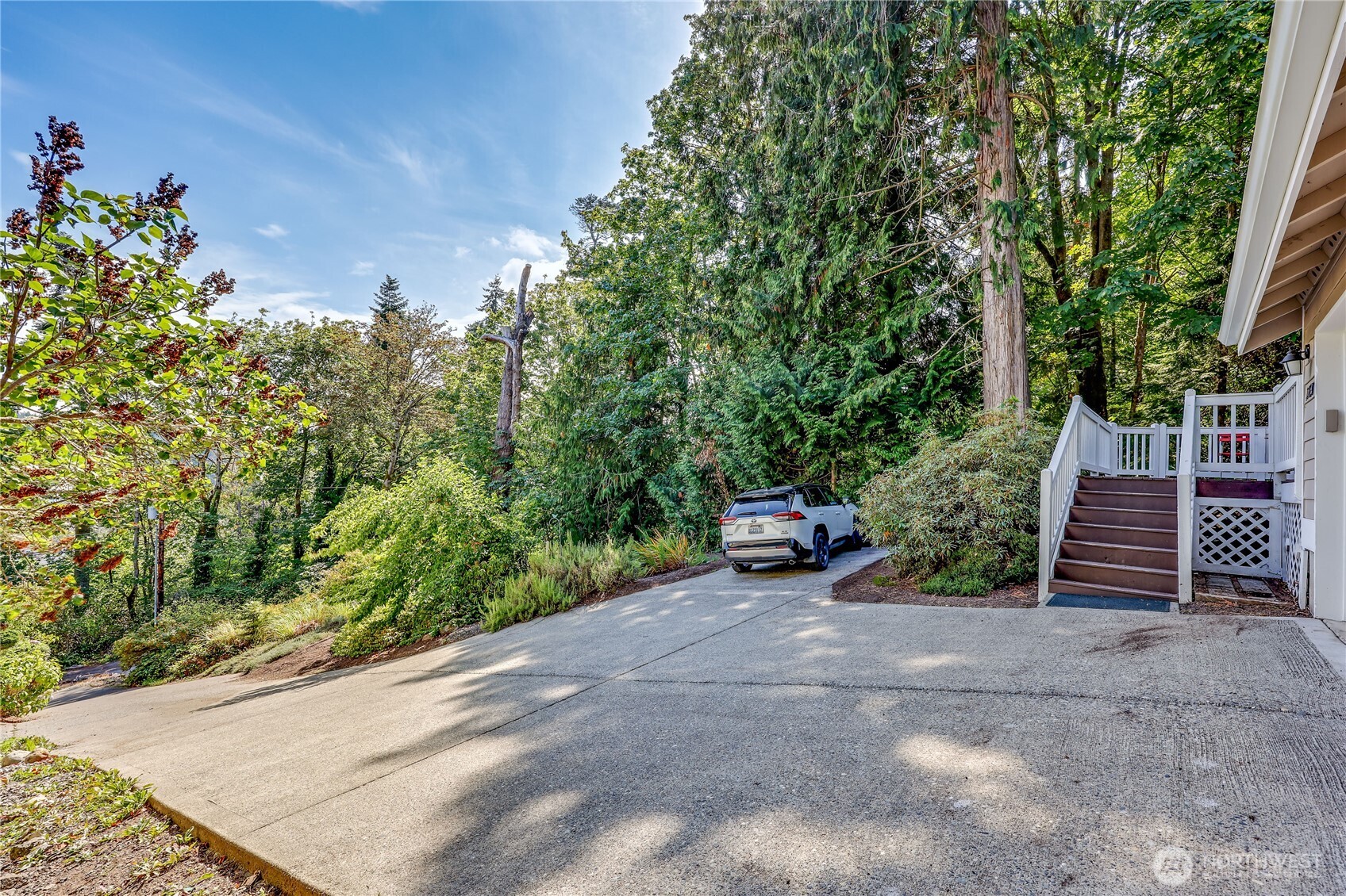 17691 Division Avenue NE