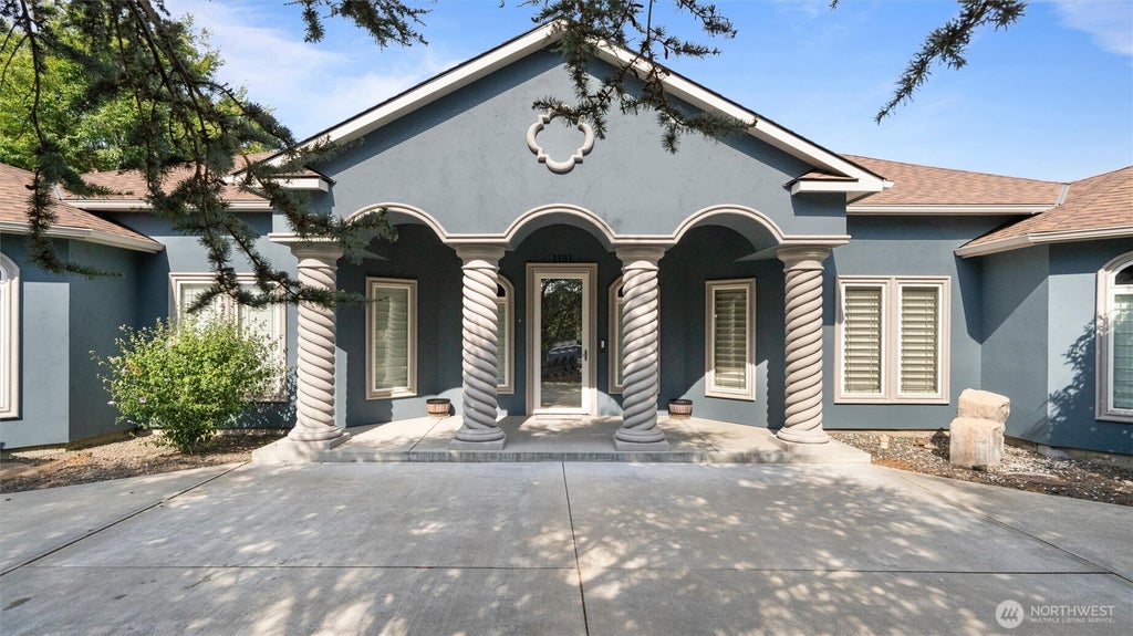 Photo of 1191 Pinto Loop, Richland, WA 99352 (MLS # 2567488)