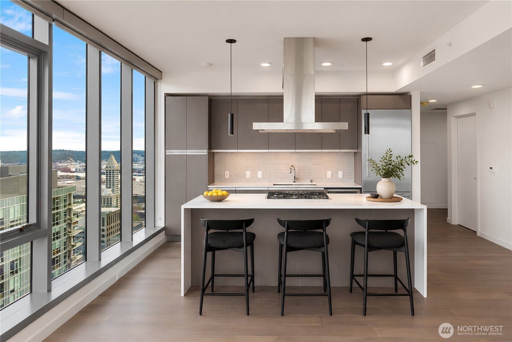 Photo of 800 Columbia Street #2906, Seattle, WA 98104 (MLS # 2568787)