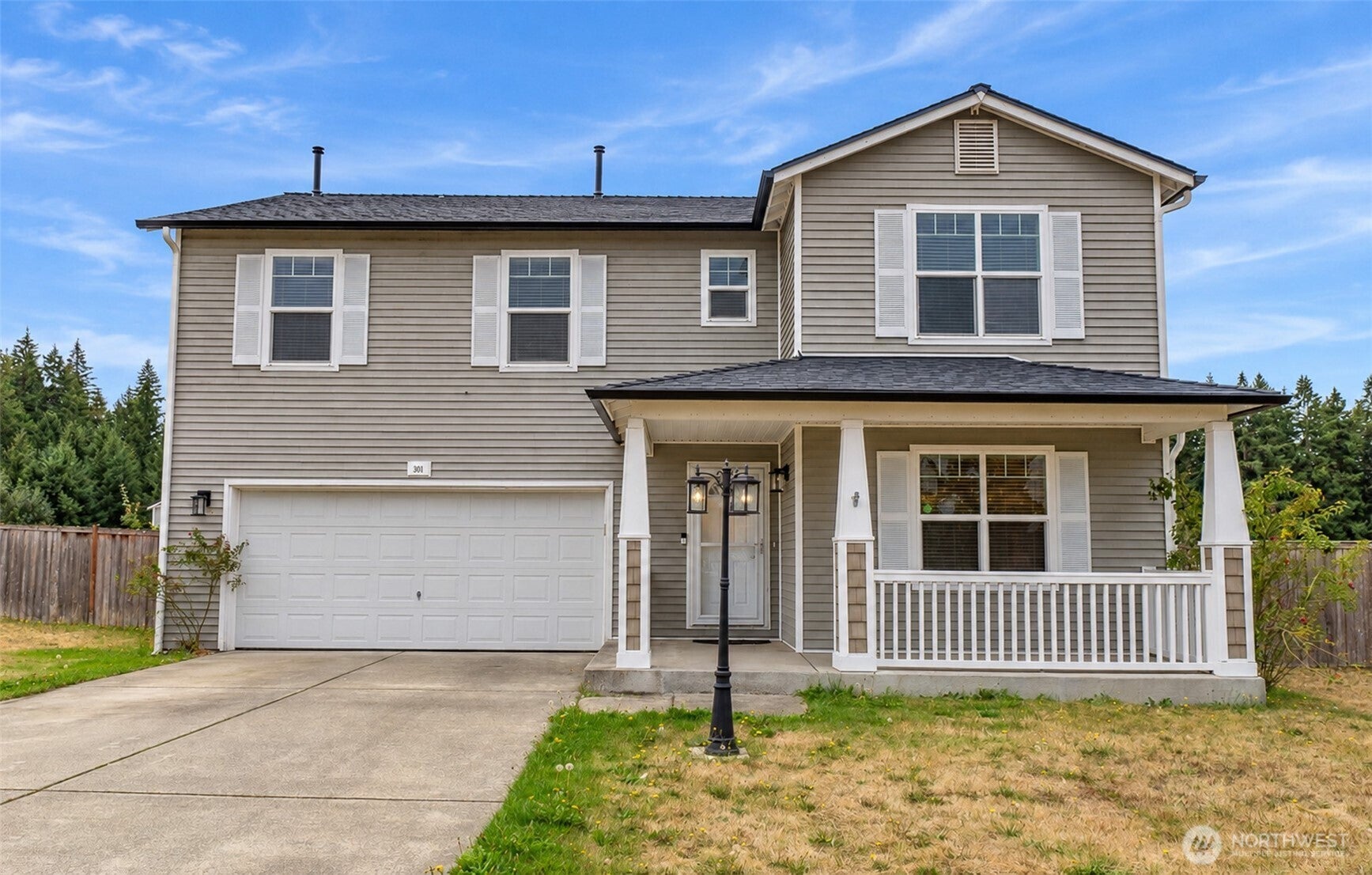 301 Easy St SE