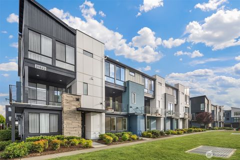 Photo of 21822 25th Avenue SE #B, Bothell, WA 98021 (MLS # 2465182)