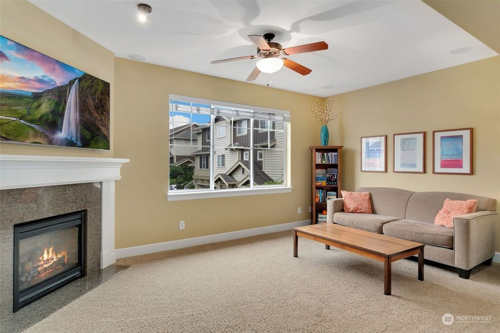 Photo of 4600 NE 3rd Lane #E1, Renton, WA 98059 (MLS # 2154843)