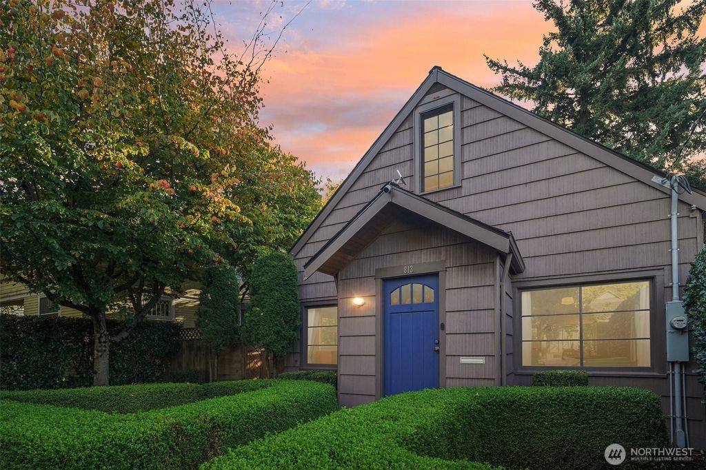 Photo of 813 S Orcas Street, Seattle, WA 98108 (MLS # 2446723)