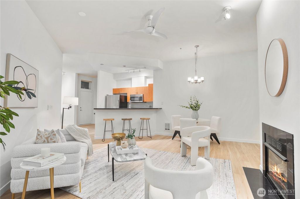 Photo of 511 7th Avenue #103, Kirkland, WA 98033 (MLS # 2466604)