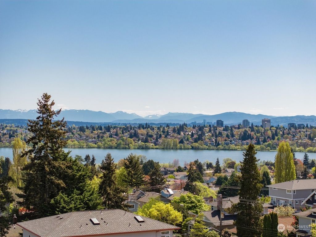 Photo of 307 N 73rd Street #5, Seattle, WA 98103 (MLS # 2225310)
