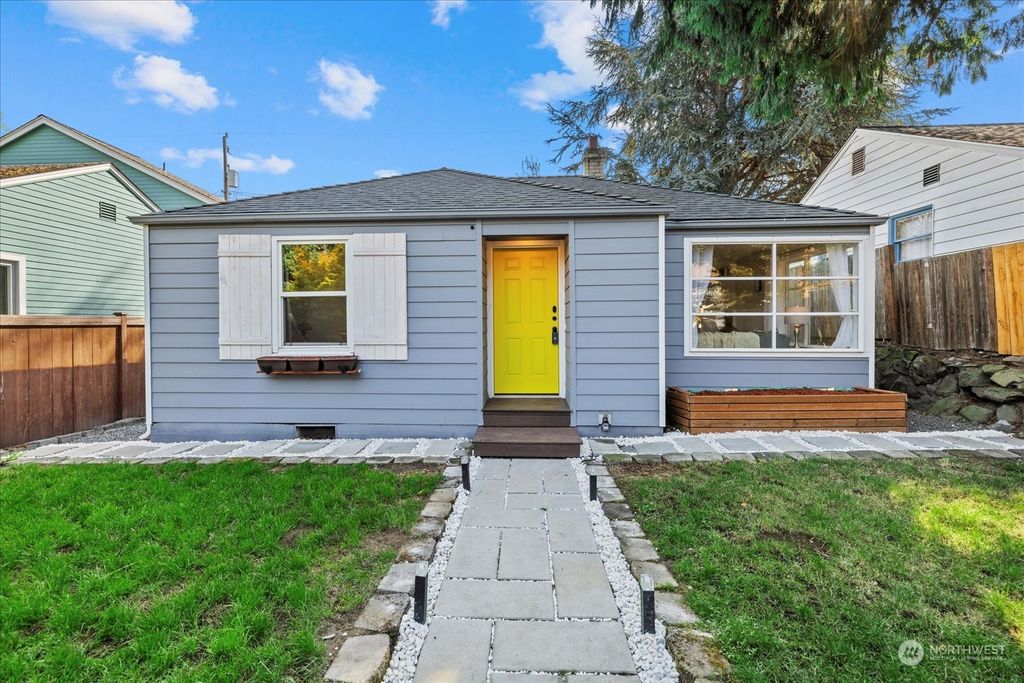 Photo of 2736 49th Avenue SW, Seattle, WA 98116 (MLS # 2285818)