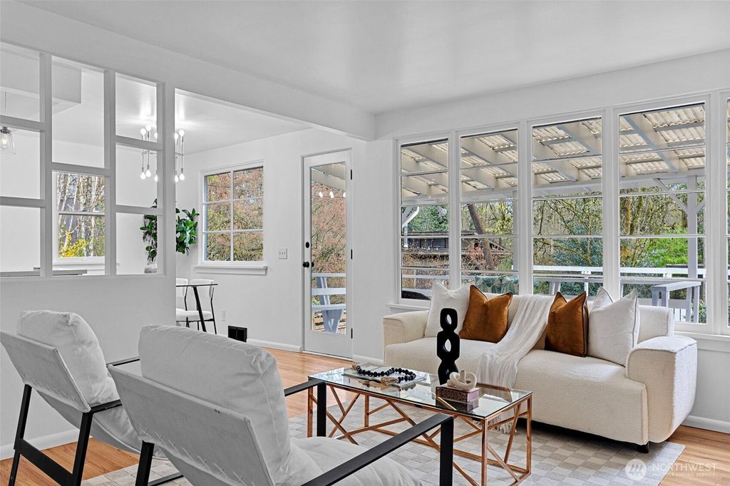 Photo of 2125 NE 62nd ST St, Seattle, WA 98115 (MLS # 2354734)