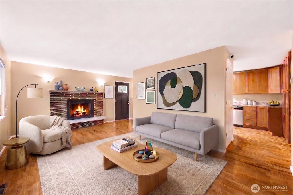 Photo of 1300 SW 125th Place, Seattle, WA 98146 (MLS # 2514008)