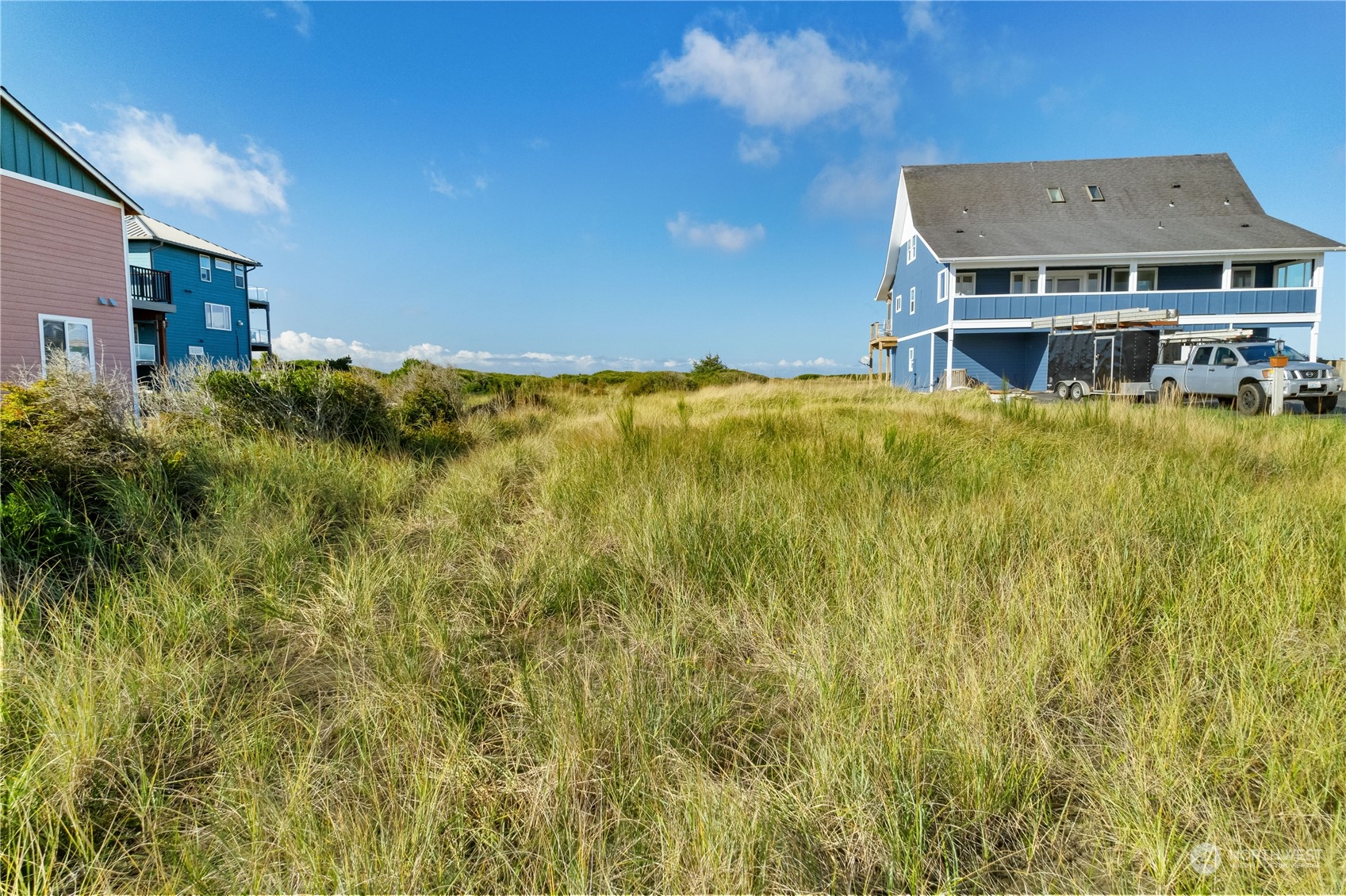 1075 Ocean Shores Boulevard SW