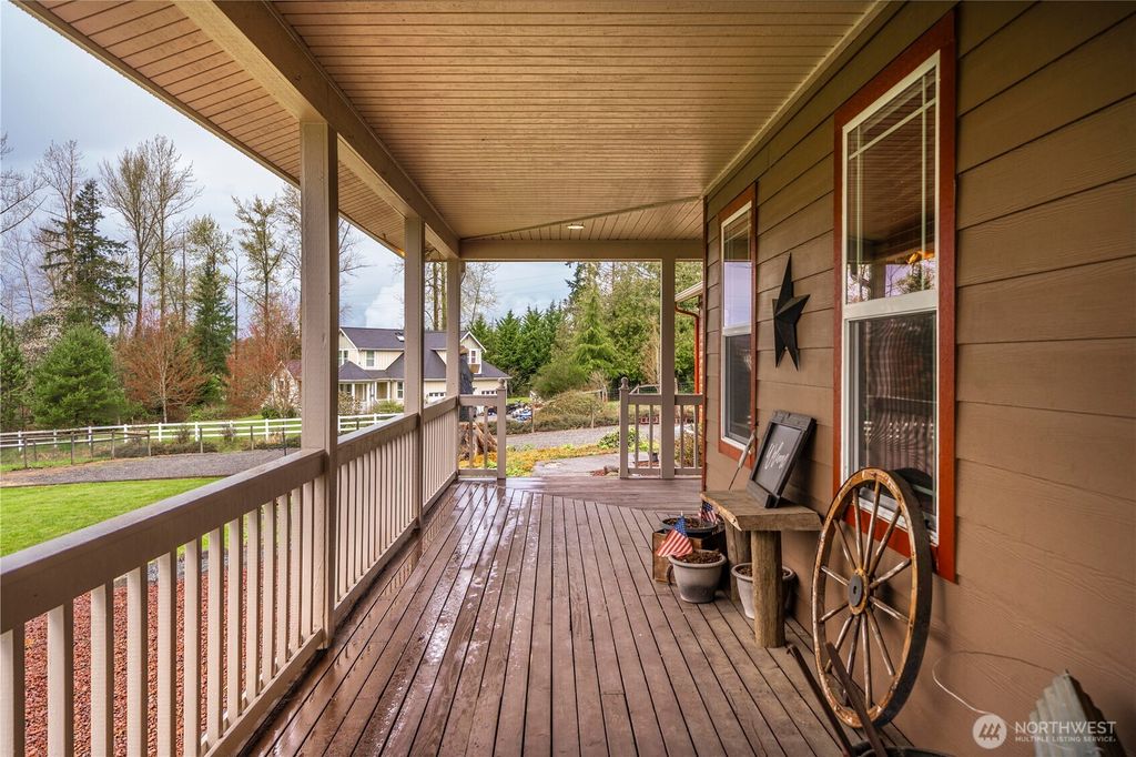 Photo of 40122 268th Avenue SE, Enumclaw, WA 98022 (MLS # 2439612)