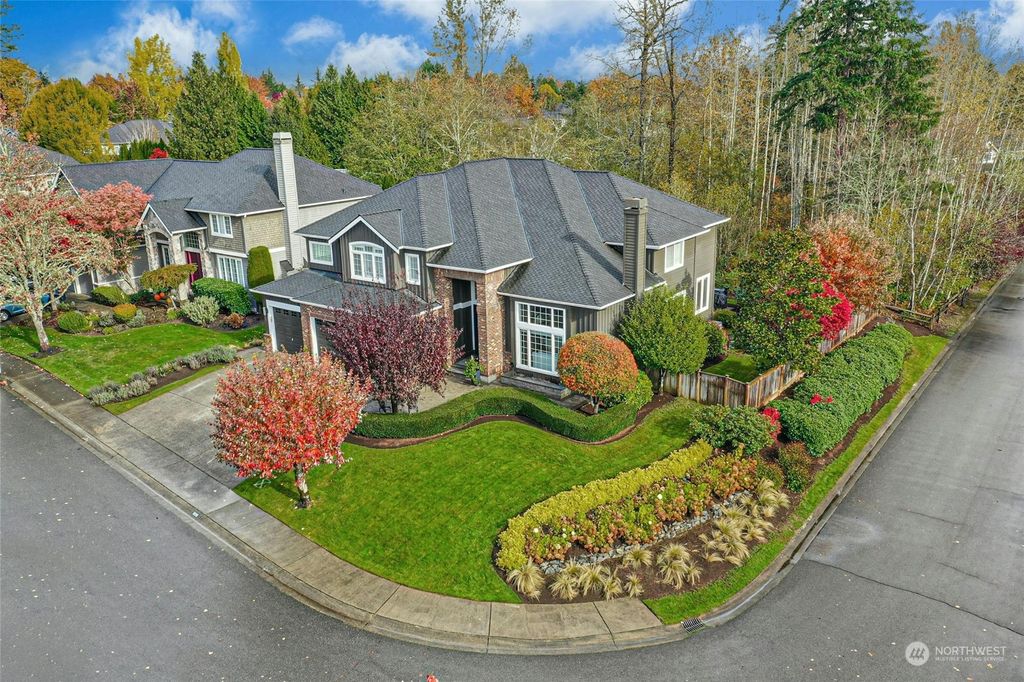 Photo of 1938 265th Avenue SE, Sammamish, WA 98075 (MLS # 2306838)