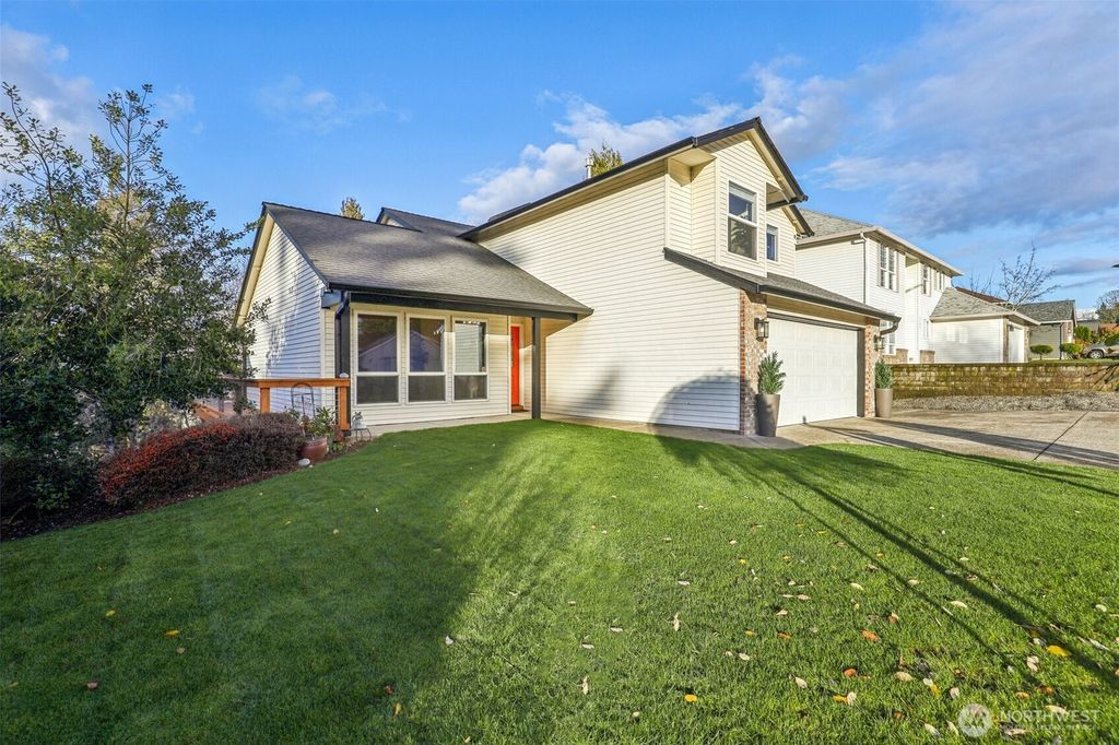 Photo of 1702 NE 70th Street, Vancouver, WA 98665 (MLS # 2464153)