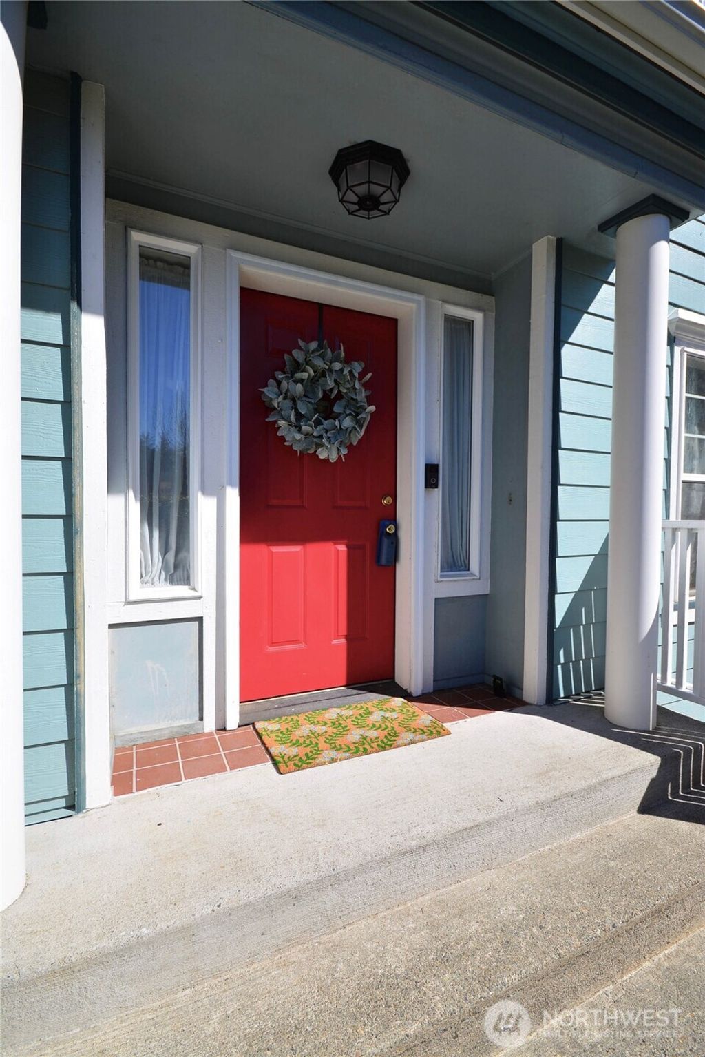 Photo of 1718 Redwood Place SE, Olympia, WA 98501 (MLS # 2505505)