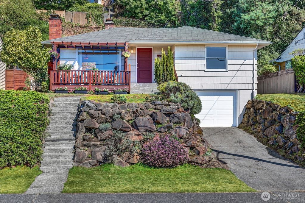 Photo of 3218 31st Avenue W, Seattle, WA 98199 (MLS # 2417469)