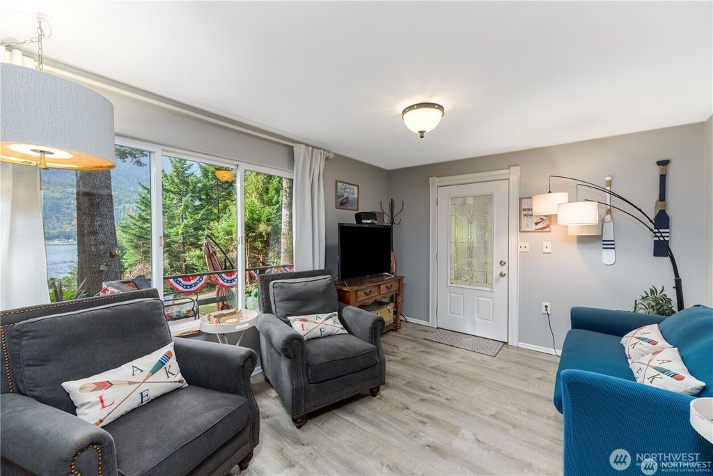 Photo of 17 Thompson Point Road, Port Angeles, WA 98363 (MLS # 2500224)