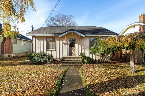 Photo of 2805 Walnut Street, Bellingham, WA 98225 (MLS # 2456574)