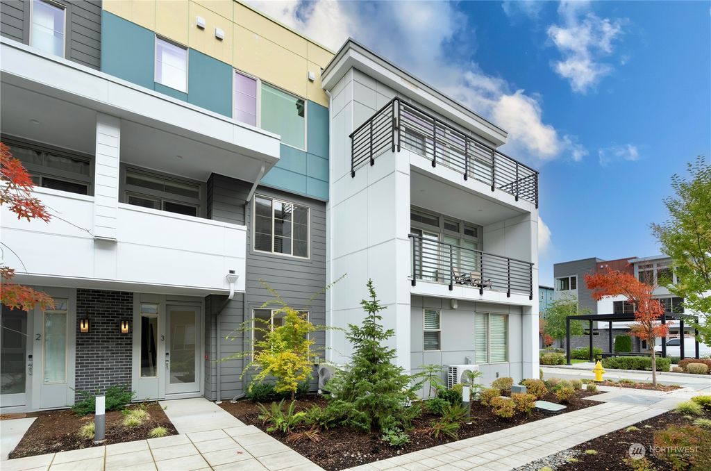 Photo of 11517 117th Lane NE #3, Kirkland, WA 98034 (MLS # 2301592)