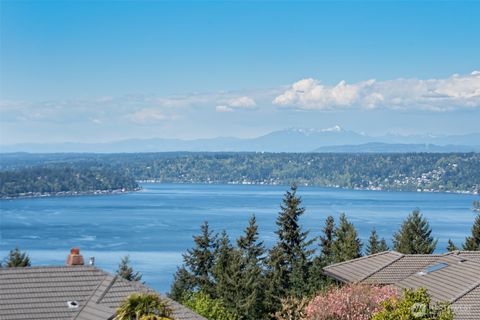 Photo of 4411 170th Avenue SE, Bellevue, WA 98006 (MLS # 2514615)