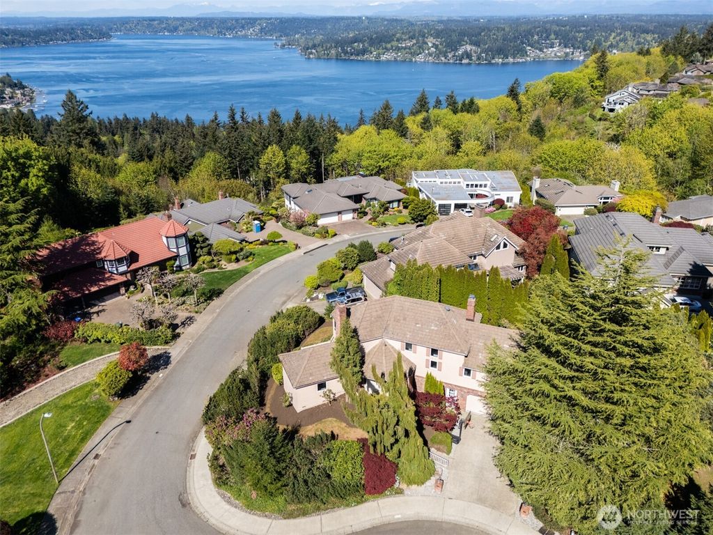 Photo of 4411 170th Avenue SE, Bellevue, WA 98006 (MLS # 2514615)