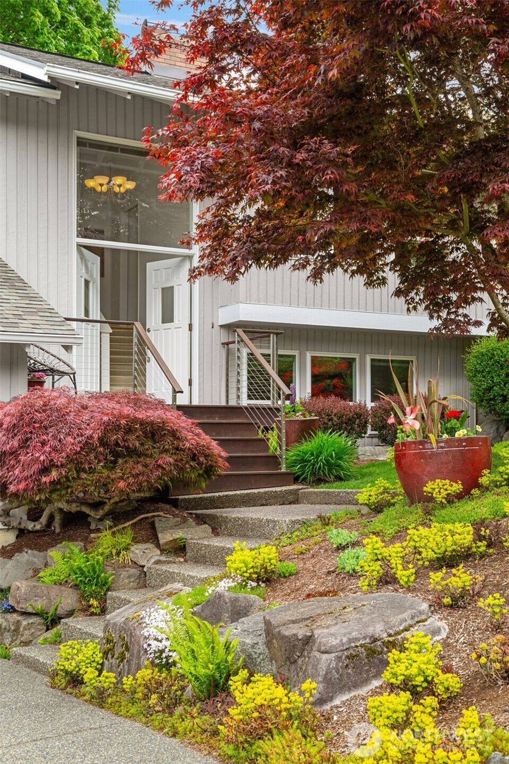 Photo of 15312 SE 48th Drive, Bellevue, WA 98006 (MLS # 2370353)
