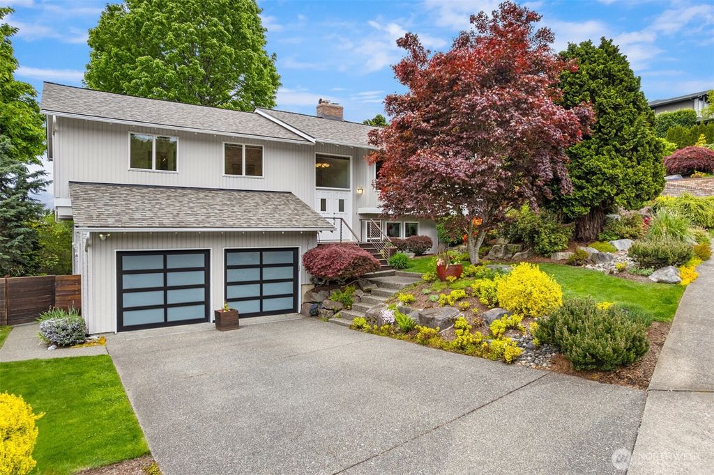 Photo of 15312 SE 48th Drive, Bellevue, WA 98006 (MLS # 2370353)