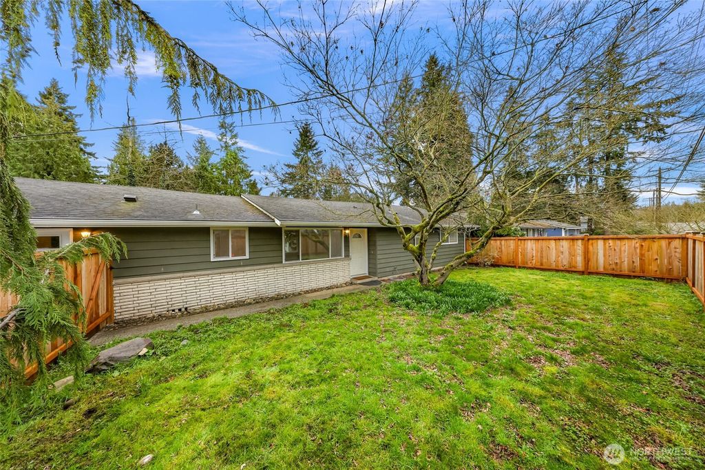Photo of 2422 73rd Street SE, Everett, WA 98203 (MLS # 2493771)