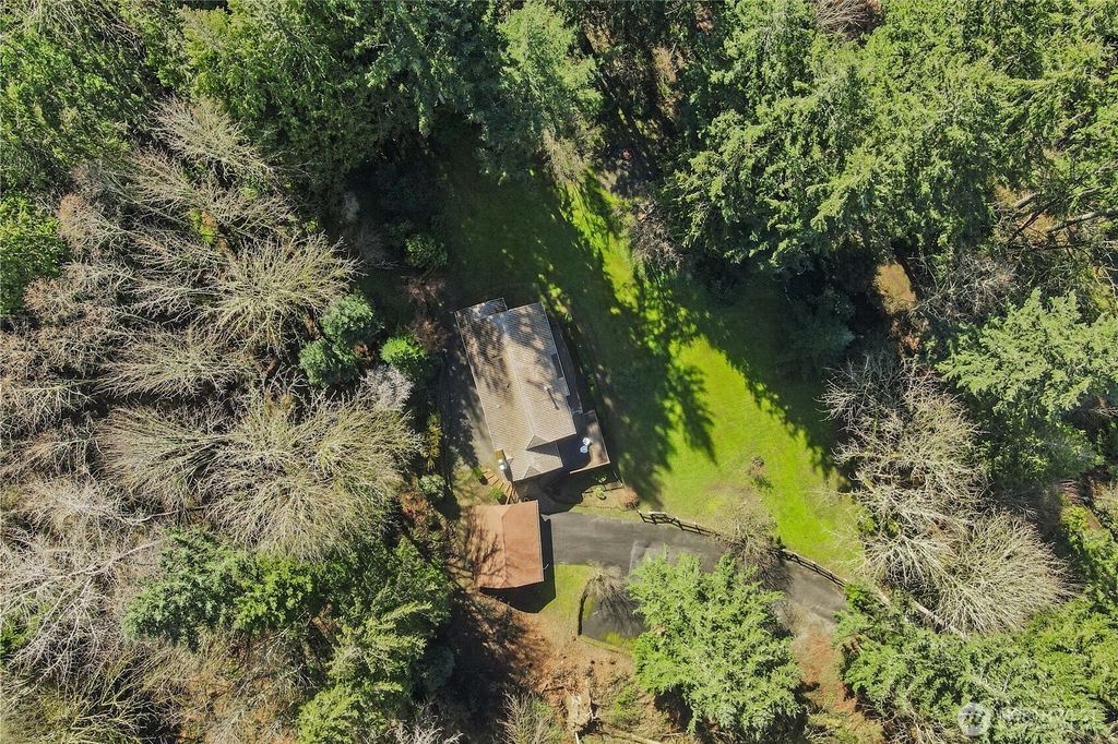 Photo of 26310 SE 166th Street, Issaquah, WA 98027 (MLS # 2349532)