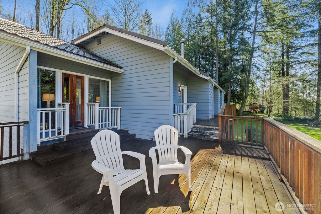 Photo of 26310 SE 166th Street, Issaquah, WA 98027 (MLS # 2349532)
