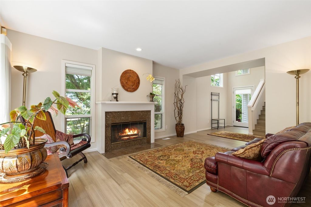 Photo of 11211 NE 106th Place, Kirkland, WA 98033 (MLS # 2398102)