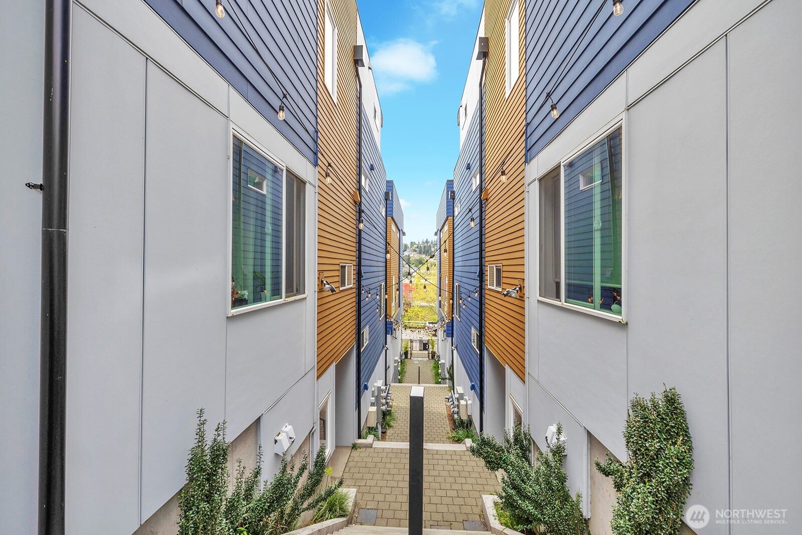 3216 15th Avenue W B