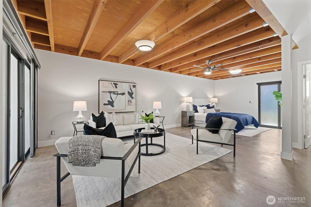Photo of 1723 9th Place NE, Issaquah, WA 98029 (MLS # 2417968)